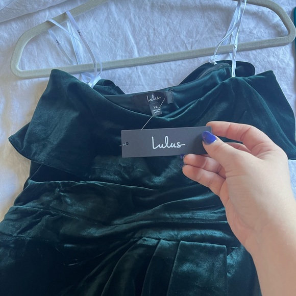 Lulu “I’m Enchanted” emerald green maxi dress - Picture 4 of 5